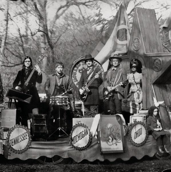 Raconteurs - Consolers Of The Lonely